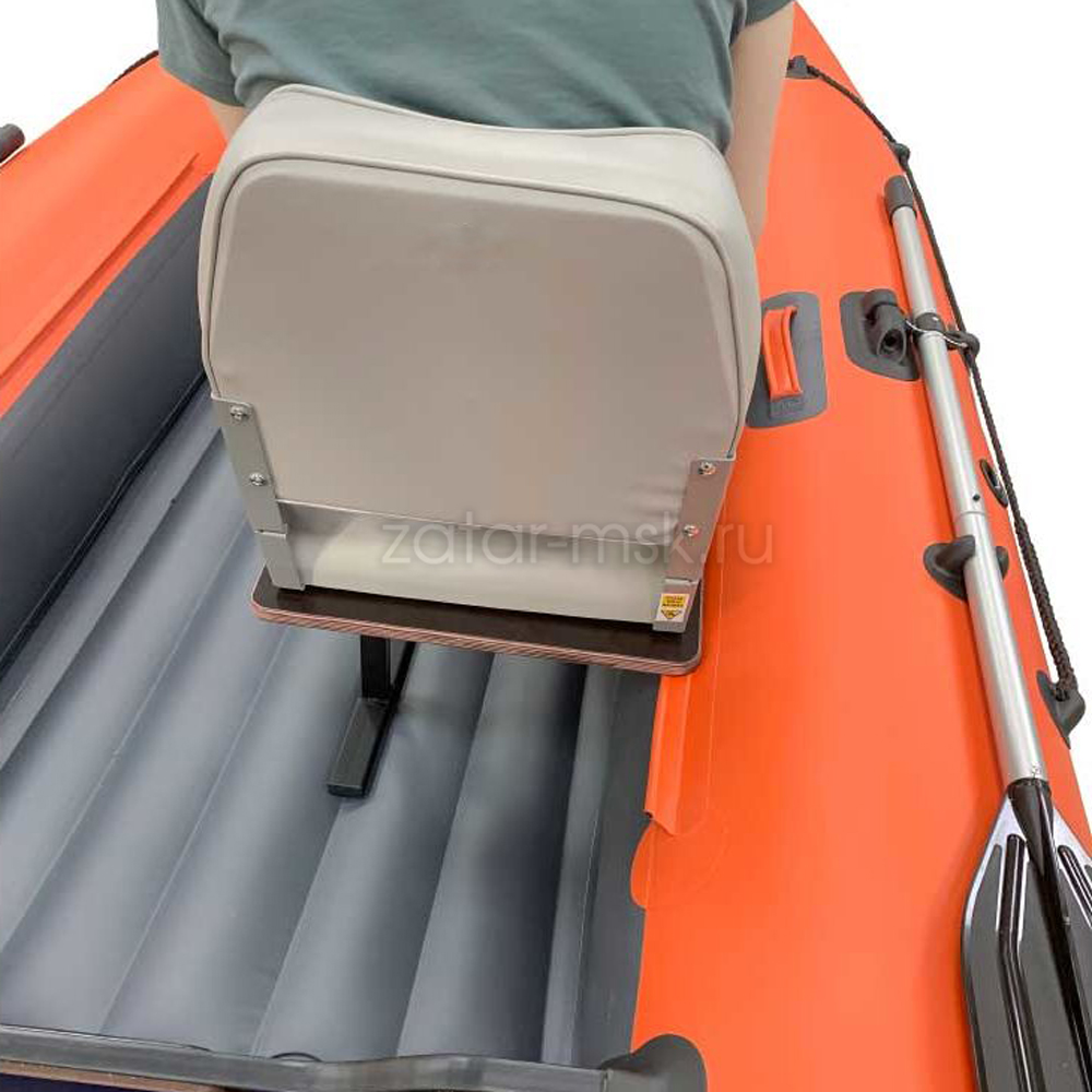 установка поворотного кресла на лодку пвх